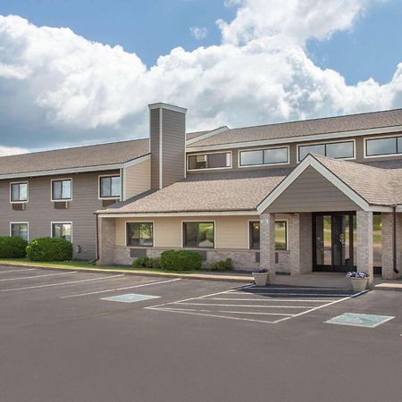 Americinn By Wyndham Хейвард Экстерьер фото